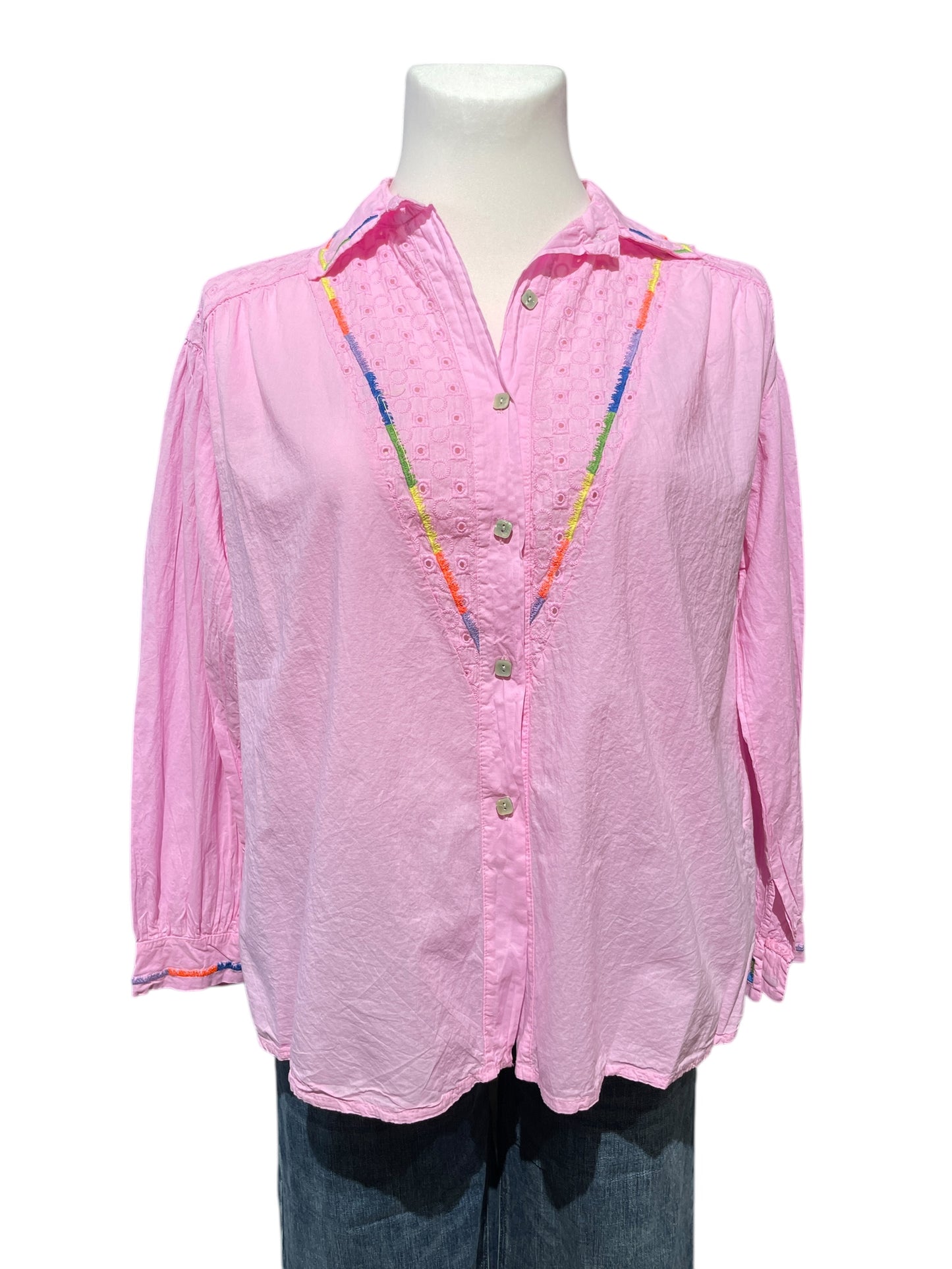 FaS797 Bluse mit Lochstickerei