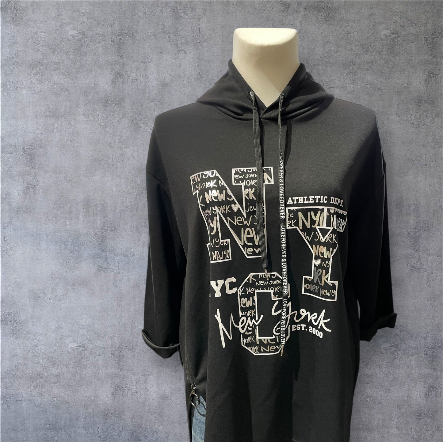 831 Hoody mit New York Glitzer Print