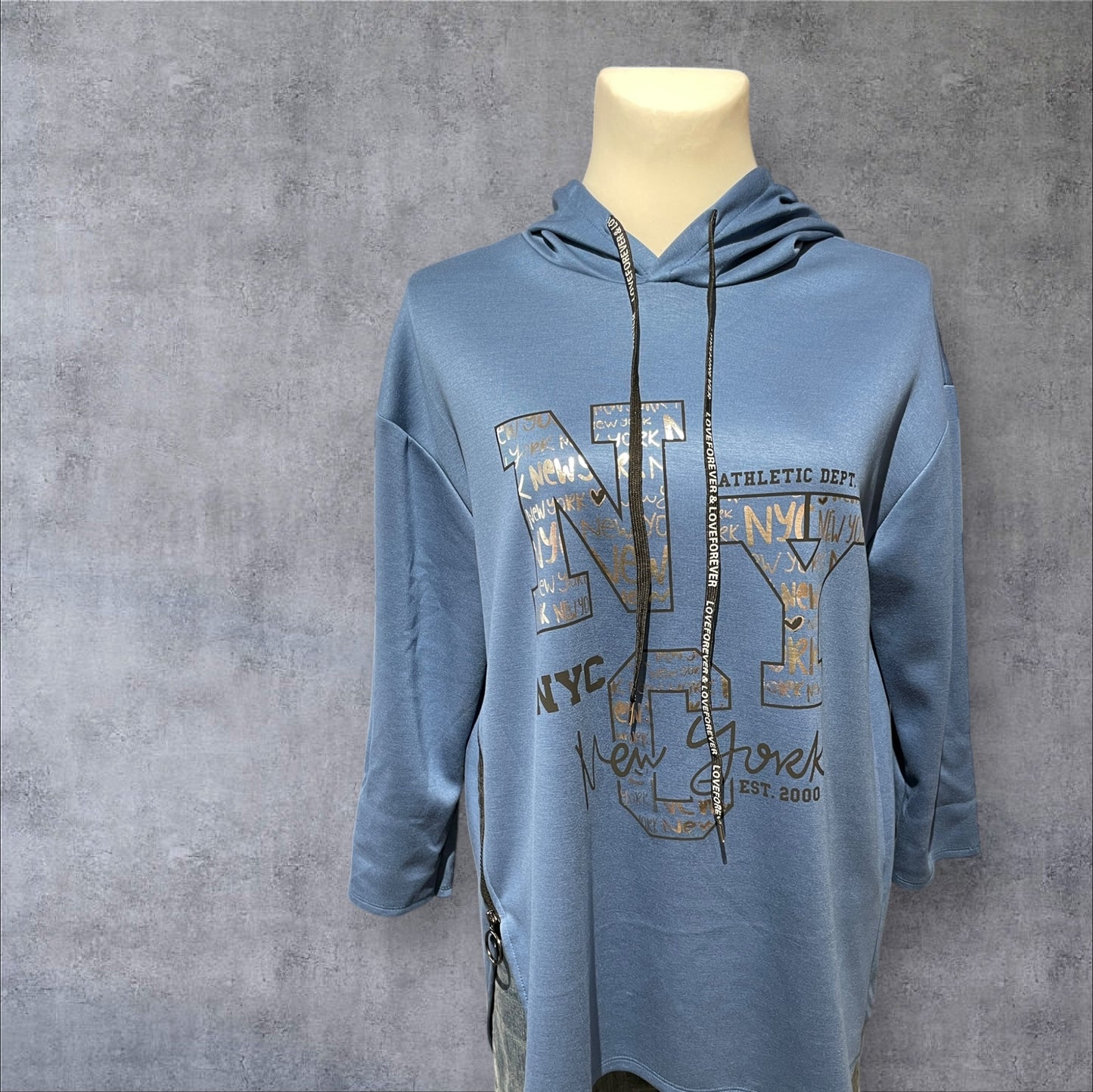 831 Hoody mit New York Glitzer Print